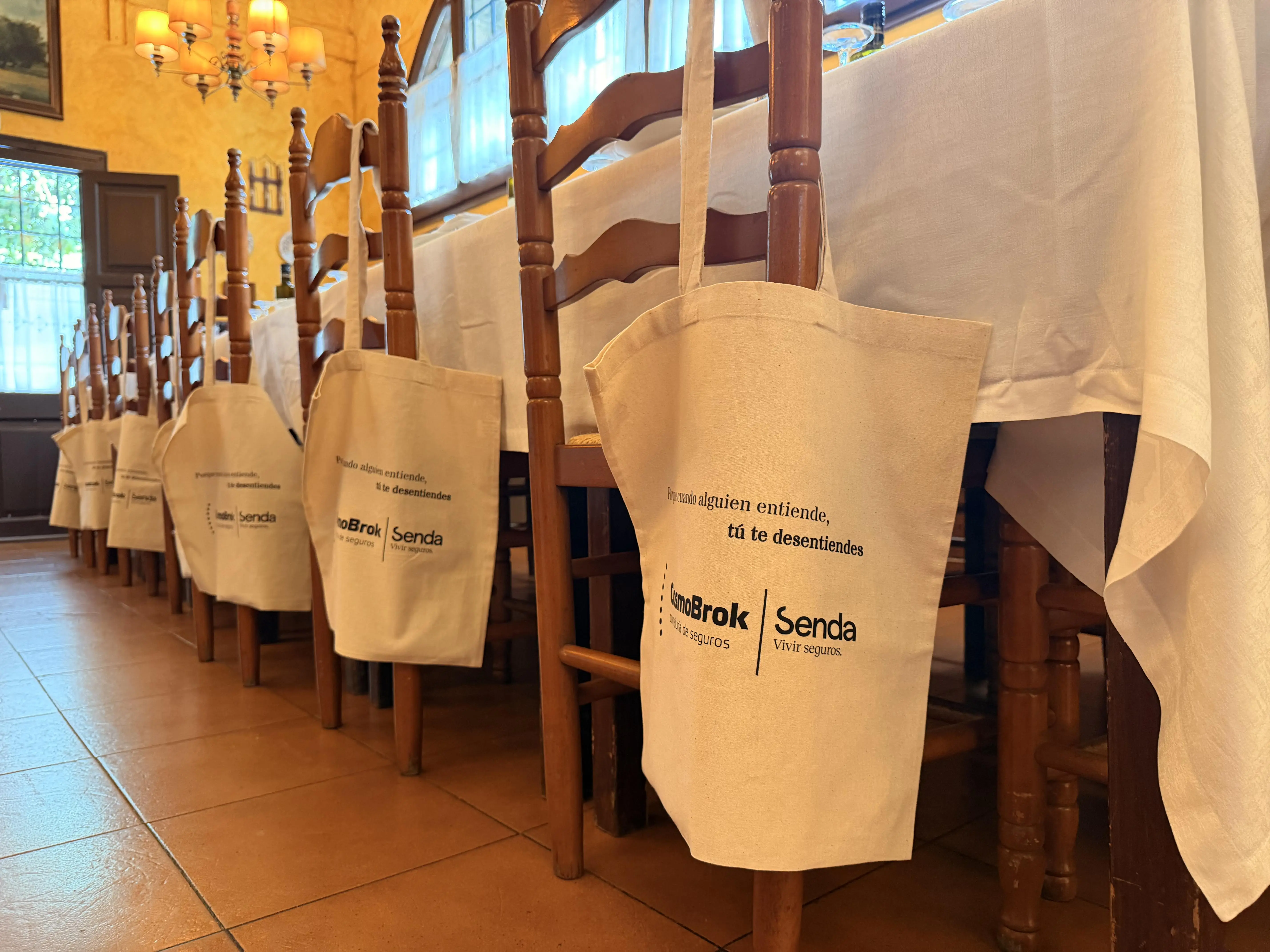 Escenario listo para una charla inspiradora